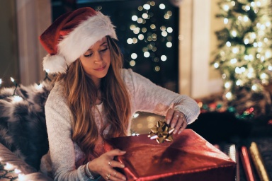 Major bank reveals gender, demographic spending patterns over Christmas