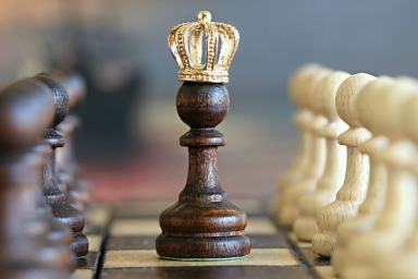 King chess piece