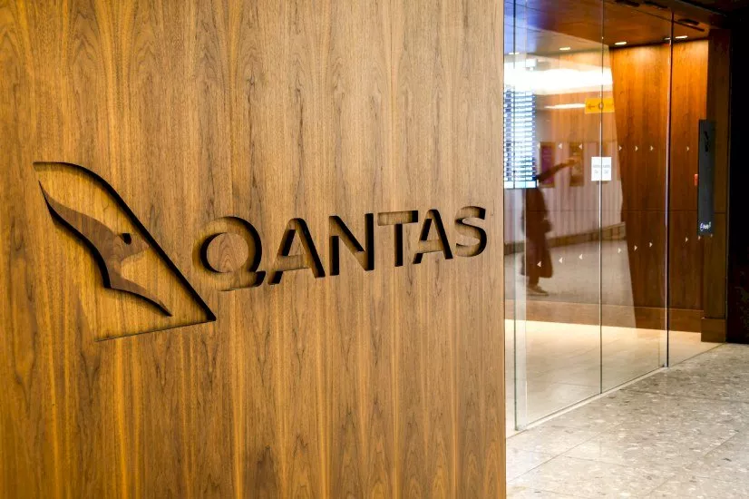 Qantas signage ne