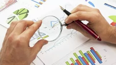 Trustees told to look beyond bonds and equities 